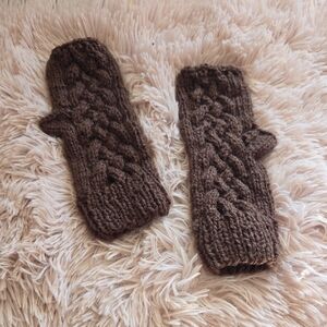 Brand New Cozy Cable Handknit Fingerless Gloves Mittens Dark Brown One size